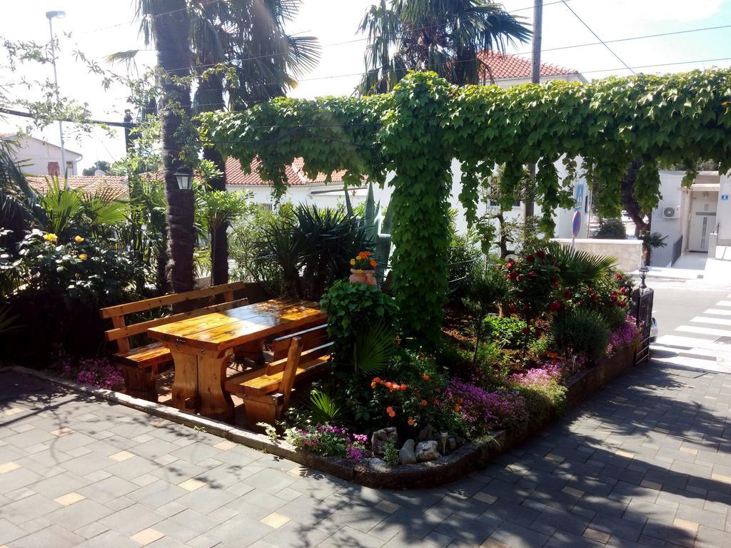 Apartmani Totic Crikvenica Esterno foto